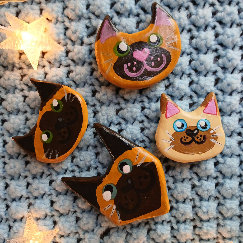 Siamese/Colorpoint Cat Face Magnet